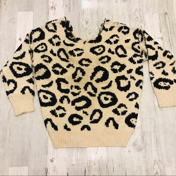 Sweaters - ⭐️ BOUTIQUE WARM SOFT SWEATER TWISTED ON BACK